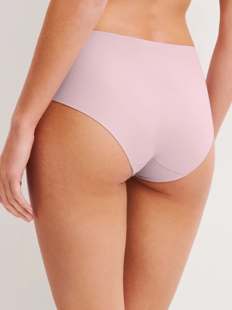 Lingerie-2198080845531068-main-01
